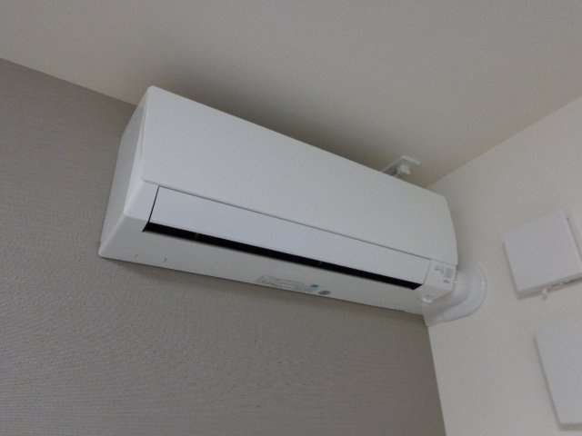 ヒューマックス中冨居の設備|エアコン