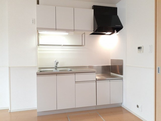 サラールⅢのキッチン|きれいなキッチンです