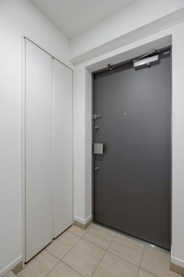 【玄関】 | BRICK RESIDENCE 築地明石町