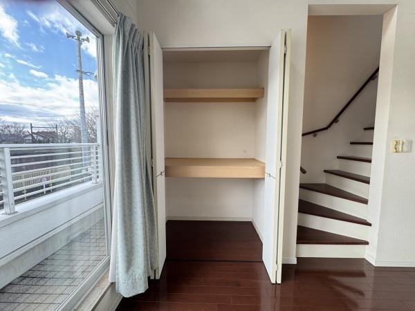 【収納】 | セボンヴェルディア二子玉川 | 約7.2帖洋室収納
高さがあるもの、幅があるもの、スッキリ収まります！