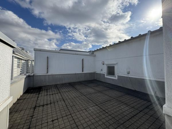 セボンヴェルディア二子玉川のその他|屋上には約8.8帖広々スカイバルコニーがあります♪
気持ち良い風を感じます♪電気、水栓もある為、用途様々楽しめます♪