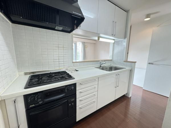 【キッチン】 | セボンヴェルディア二子玉川 | キッチンスペースは広々しており、家事もはかどります♪