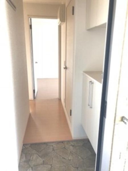 アヴァンツァーレ　A棟の玄関