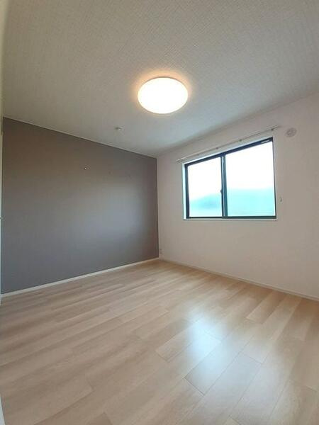 ヒルズ長久　Ａの洋室