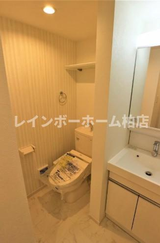 火災保険は貸主負担♪二人入居可♪オートロック♪デザイナーズ♪のトイレ|ゆったりとした空間のトイレです