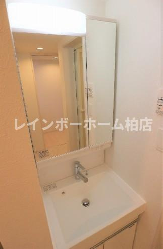 火災保険は貸主負担♪二人入居可♪オートロック♪デザイナーズ♪の洗面所