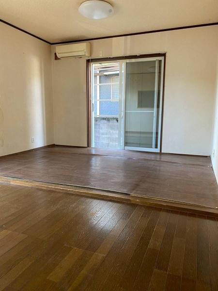 貴志川町西山　中古戸建の居間・リビング