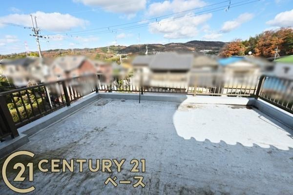 香芝市穴虫の中古一戸建の庭