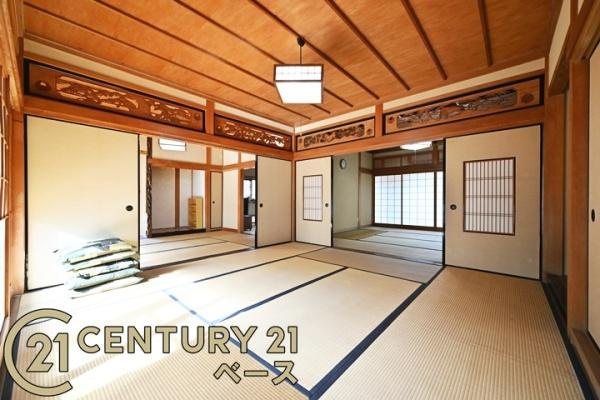 香芝市穴虫の中古一戸建の和室|■現地撮影写真■４間続きの和室は趣を感じます！

