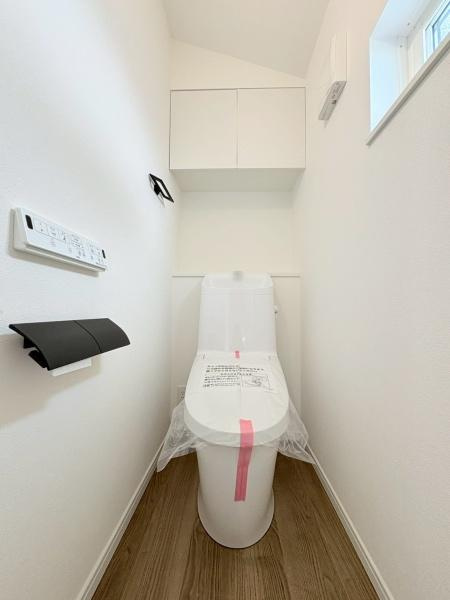茅ヶ崎市東海岸南４丁目の新築一戸建のトイレ|多機能パネル付きトイレです！