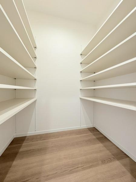 茅ヶ崎市東海岸南４丁目の新築一戸建の収納|食品のストックなどが収納できます！