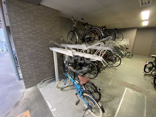 S-RESIDENCE Hoｍmachi Marksのその他共用部分|S-RESIDENCE Honmachi Marks　駐輪場
