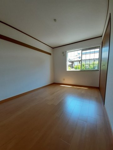 プリムローズＢ棟の洋室