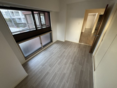 【洋室】 | 丸嶋キョウエイハイツ上井草 | 広々玄関