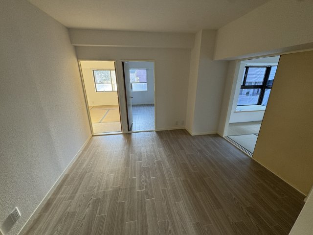 【居間・リビング】 | 丸嶋キョウエイハイツ上井草 | 2面採光・2重窓