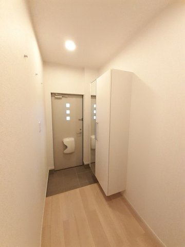シャルム泗水５番館　Ｄの玄関