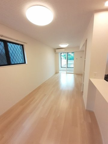 シャルム泗水５番館　Ｄの居間・リビング