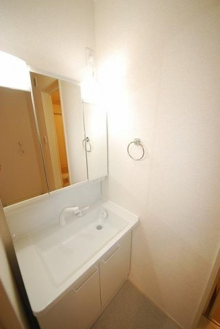 ＲＥＩＷＡ　Ⅲの洗面所