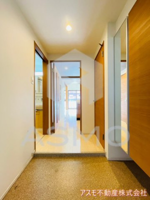 【玄関】 | ラ クレシェンテ | 同マンション別部屋参考写真