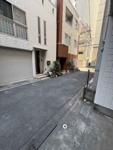 東上野5丁目中古戸建の前面道路含む現地写真