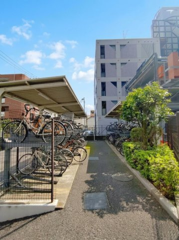 【その他共用部分】 | レジディア船橋２ | 敷地内自転車置き場です