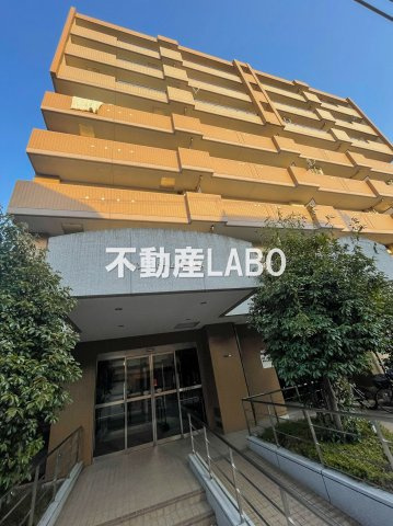 メゾンドーム三軒家の外観