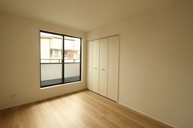 土佐市高岡町甲　新築戸建  1号棟【太陽光発電システム　8.37kw】の洋室|2F　南の部屋　6.0帖