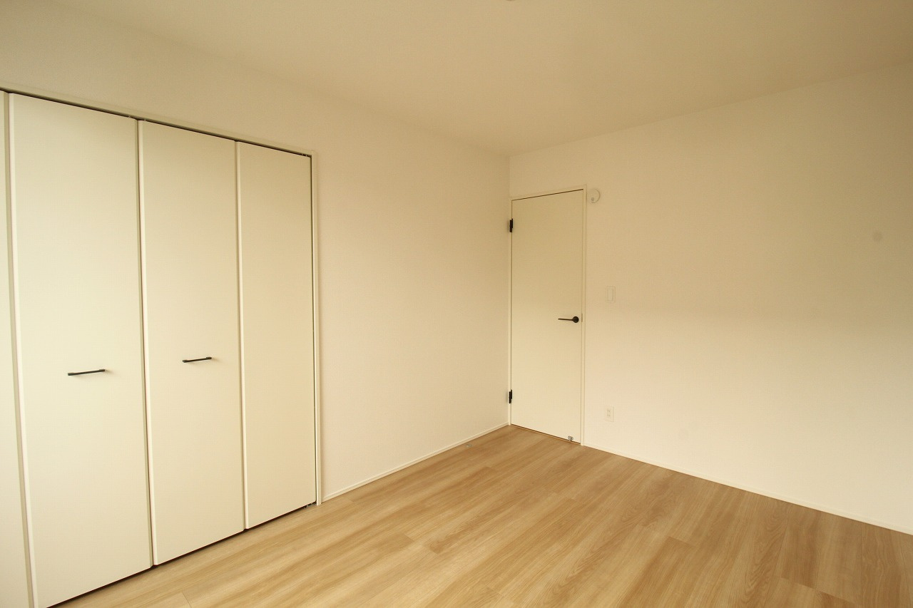 土佐市高岡町甲　新築戸建  1号棟【太陽光発電システム　8.37kw】の洋室|2F　南の部屋　6.0帖