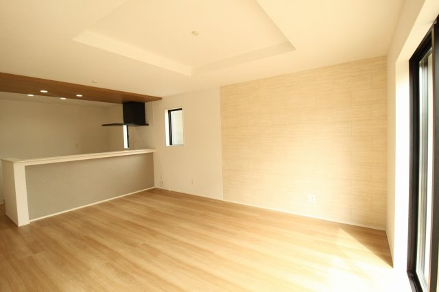 土佐市高岡町甲　新築戸建  1号棟【太陽光発電システム　8.37kw】の居間・リビング|LDK　16.0帖