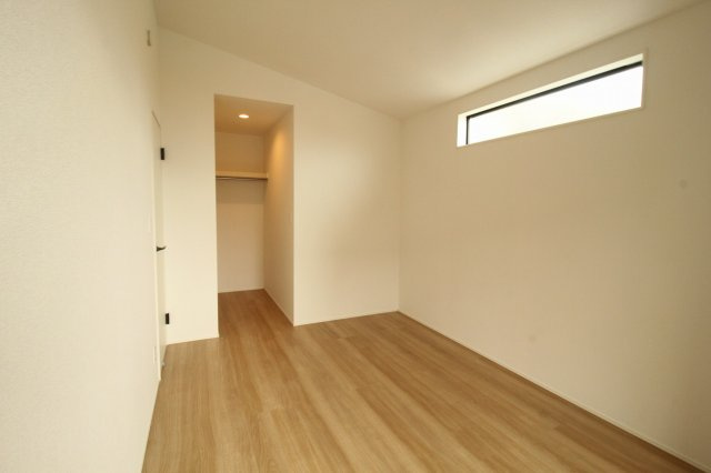 土佐市高岡町甲　新築戸建  1号棟【太陽光発電システム　8.37kw】の洋室|2F　南東の部屋　6.75帖