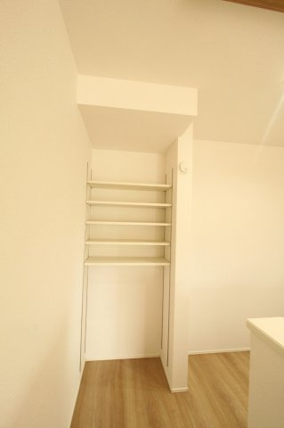 土佐市高岡町甲　新築戸建  1号棟【太陽光発電システム　8.37kw】の収納|パントリー