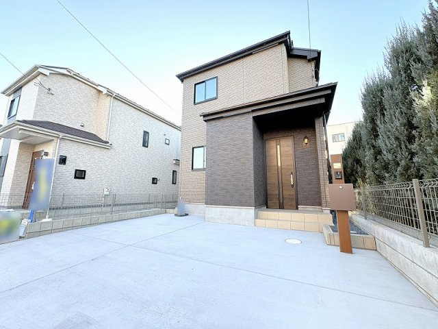 【外観】 | 新座市栄3丁目　新築一戸建住宅　全5棟　(保谷店) | 2台分のカースペース付き4LDKのゆとりの住まいです。