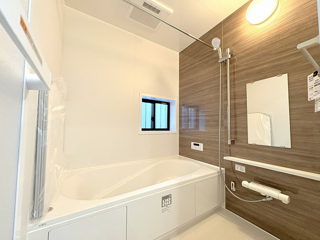 【浴室】 | 新座市栄3丁目　新築一戸建住宅　全5棟　(保谷店) | 1日の疲れを癒すバスルーム。広々1坪サイズで親子のコミュニケーションもしっかりと取れます。