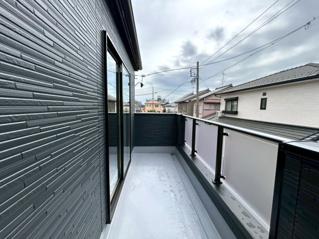 新築戸建　一宮市木曽川町5期　全4区画分譲のバルコニー|バルコニーは南向きで洗濯物もよく乾きます！