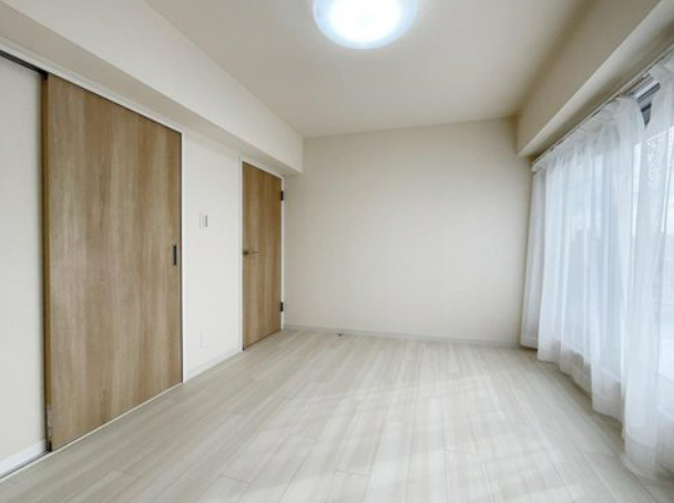 【洋室】 | 日商岩井方南町マンション