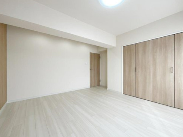 【洋室】 | 日商岩井方南町マンション