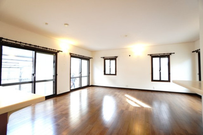 【居間・リビング】 | 【積水ブランド】神山3丁目戸建