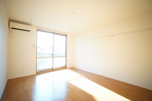 レジェンドヤマト大泉の居間・リビング