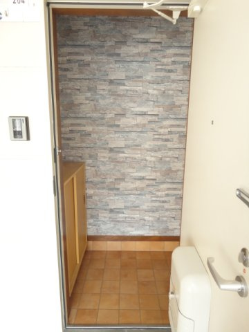 高砂市阿弥陀町生石のアパートの玄関|下駄箱付き