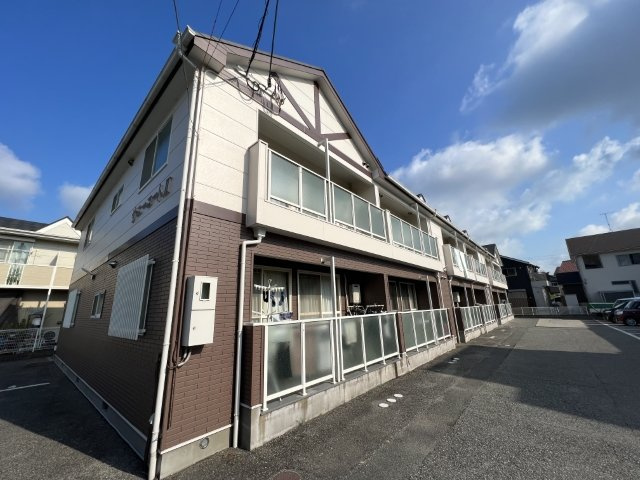 高砂市阿弥陀町生石のアパートの外観