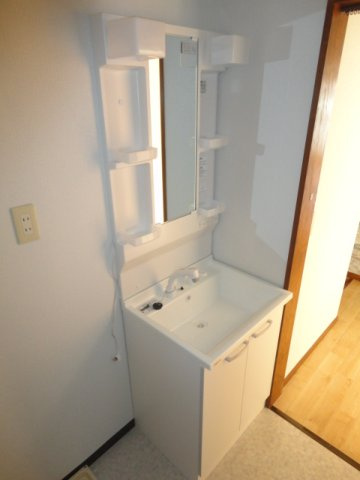 高砂市阿弥陀町生石のアパートの洗面所|洗髪洗面化粧台