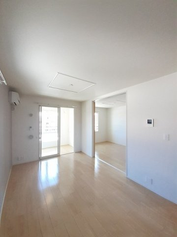 キングビートルの居間・リビング