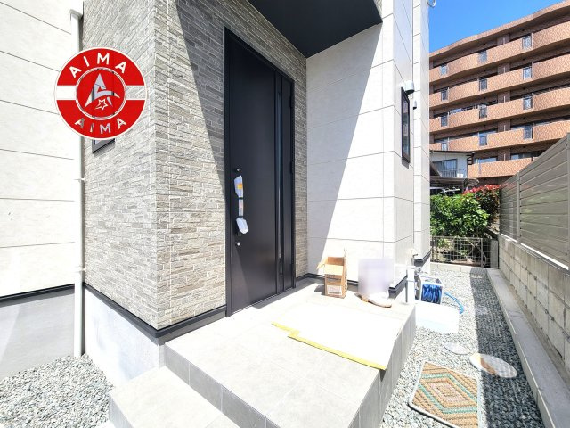 古賀市天神4丁目第3-1棟（1号棟）の玄関|おでかけの時も帰った時も、「我が家」を最初に感じでもらえる素敵な空間に。