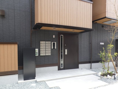 【エントランス】 | ディアライズ春日町　A棟