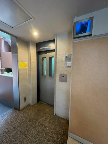 【改装プラン】ルーフバルコニー付角住戸◆床暖房付◆地下鉄椥辻駅徒歩３分◆イーグルコート椥辻十条のその他共用部分|エレベーター
