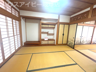 【和室】 | 各務原市那加雄飛が丘！趣のある日本家屋の築29年！リフォーム済みです♪お車スペース2台可能！ | 各務原市那加雄飛が丘！趣のある日本家屋の築29年！リフォーム済みです♪お車スペース2台可能！