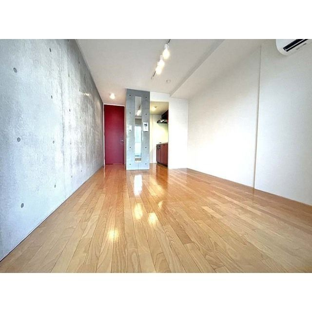 レフィナードの寝室