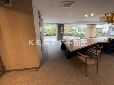 【ロビー】 | Ｊ．ＧＲＡＮ　Ｃｏｕｒｔ　品川西大井ＥＡＳＴ | 落ち着いたロビーです