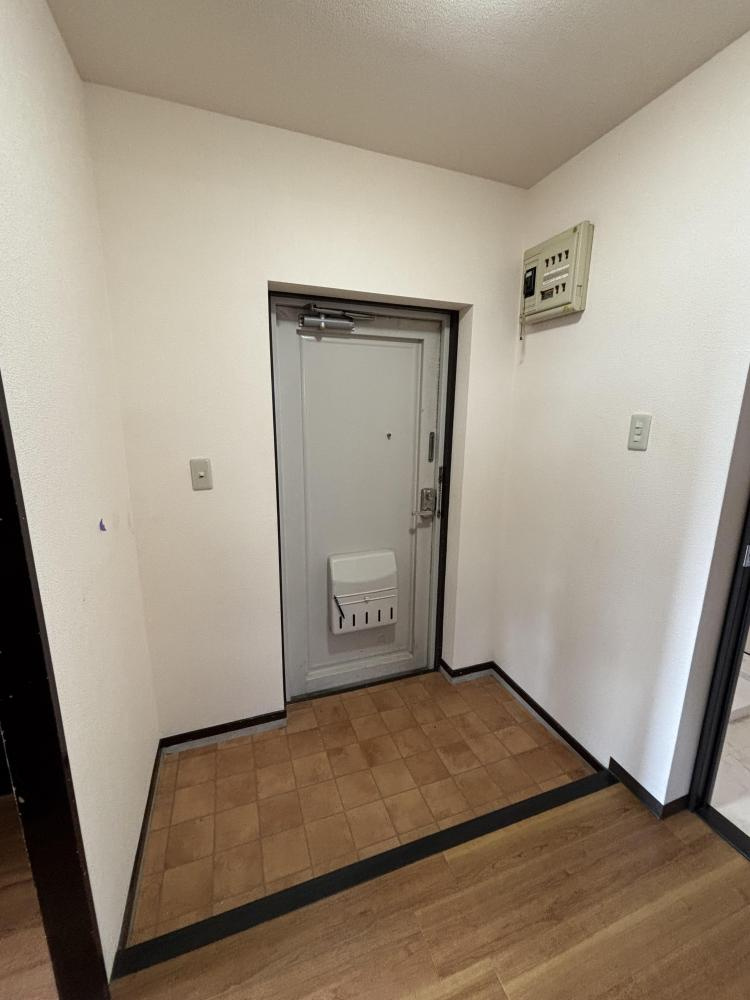 タウンコート二本木の玄関