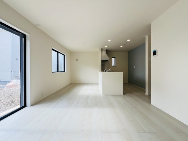 碧南市志貴町三丁目113番1『仲介手数料無料』新築戸建ての居間・リビング